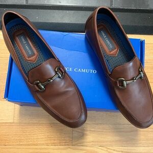NEVER WORN Vince Camuto-Axyl Loafer size 10
